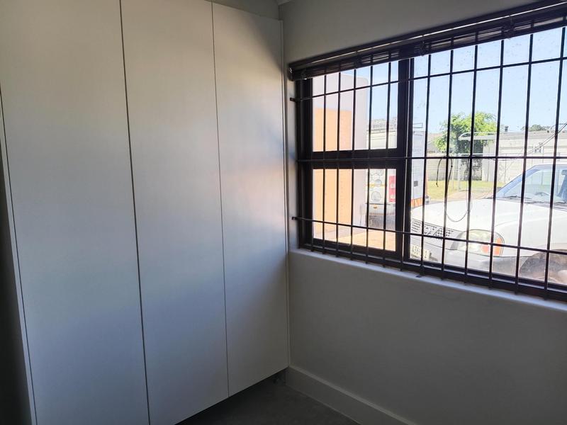 To Let 3 Bedroom Property for Rent in Peerless Park North Western Cape